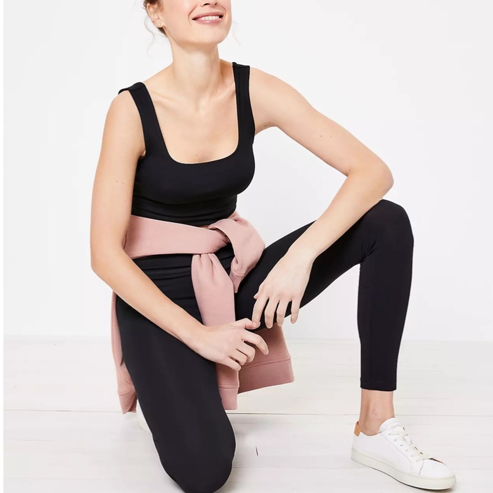 The high rise essential legging from Loft